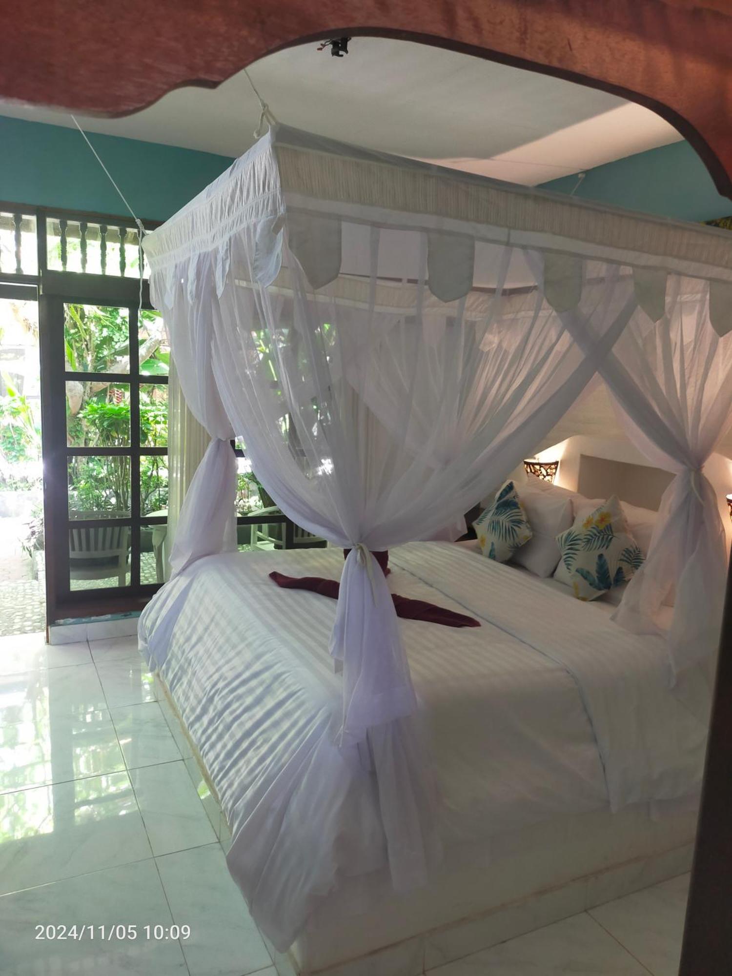 Puri Oka Beach Bungalows Candidasa Eksteriør billede
